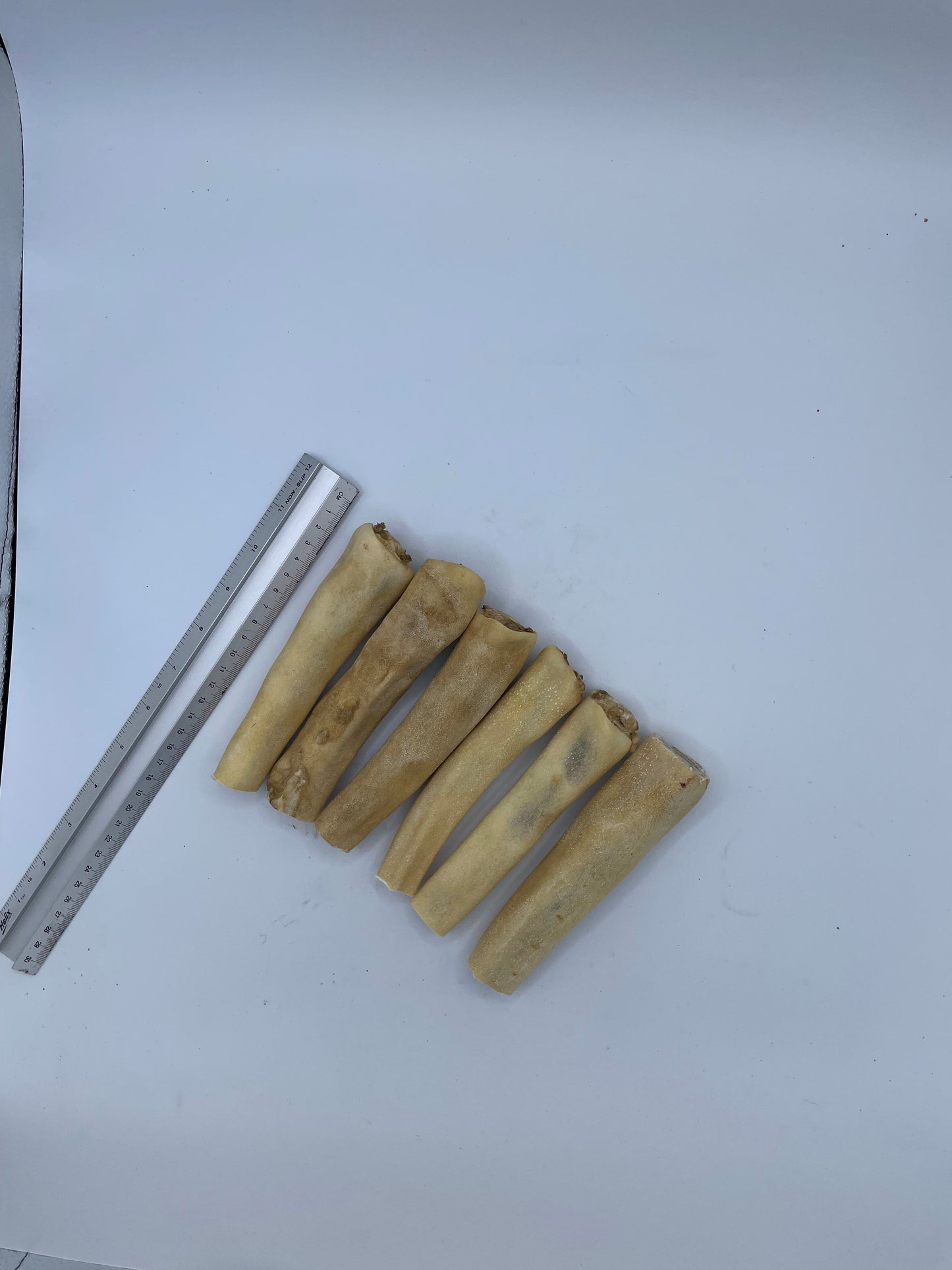 Cow Tails Jumbo 15cm x 10